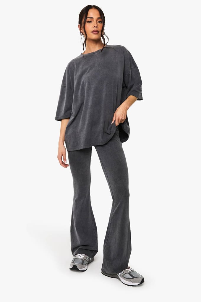 boohoo Dames Acid Wash Uitlopende Legging | Houtskool | Maat: 36
