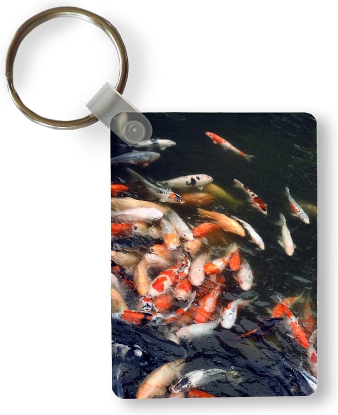 Sleutelhanger - Een volle vijver met koi karpers - Uitdeelcadeautjes - Plastic
