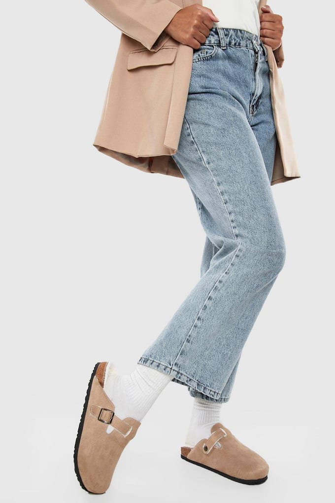 boohoo Dames Fur Lined Closed Toe Clog | Taupe | Maat: 36
