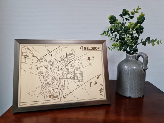 Decoratief Beeld - Houten Van Geldrop - Hout - Bekroned - Bruin - 21 X 30 Cm