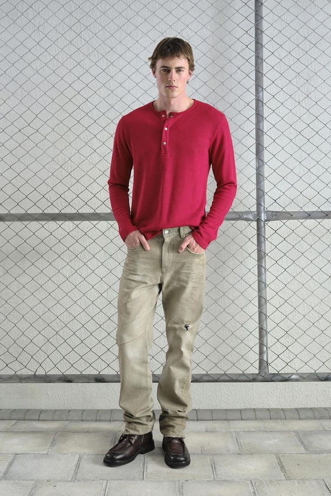 Comfort Fit Lange Mouw Knop Kraag T-Shirt