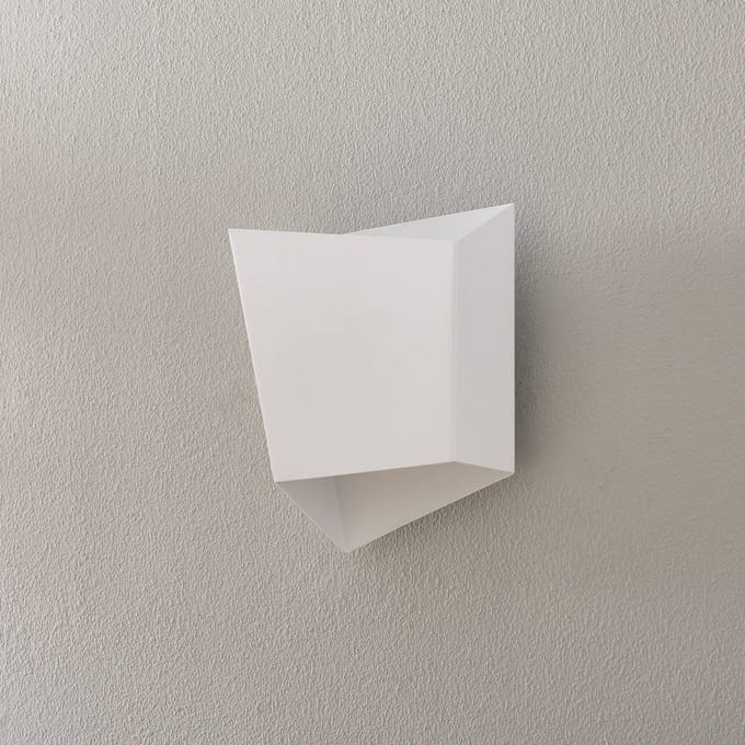 Mantra Iluminación Asimetrische wandlamp van staal, wit