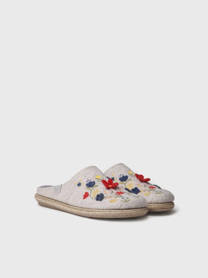 Damesslippers van vilt met bloemen | DELI-EF