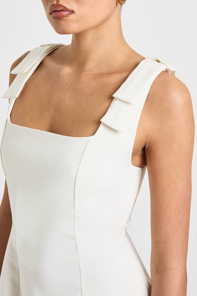 boohoo Dames Strikschouder Vierkante Hals Skater Jurk | Ivoor | Maat: 38