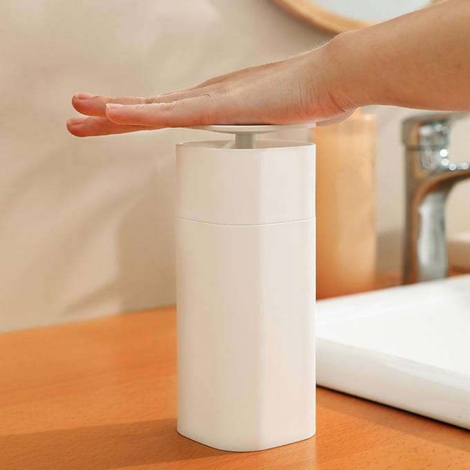 Dispenserfles Push-down Pompfles Plastic Minimalistisch Lekvrij Draagbaar Zeepfles white