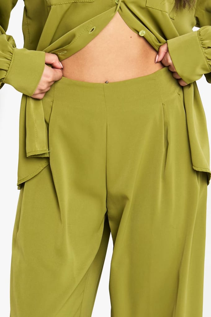 boohoo Dames Geweven geplooide broek met wijde pijpen | Olijf | Maat: 34