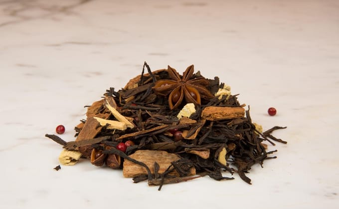 Yogi's Black Chai – Zwarte Thee | Gember, Kaneel, Roze Peper, Venkel, Zoethout | 450g