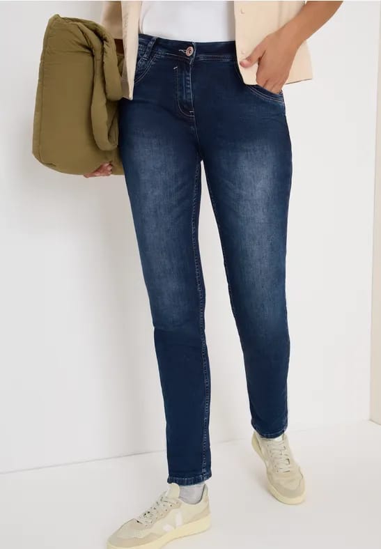 Straight Legs jeans