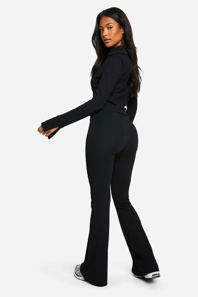 boohoo Dames Tall Crinkle Wrap Top en Flared Trouser Co-ord | Zwart | Maat: 46