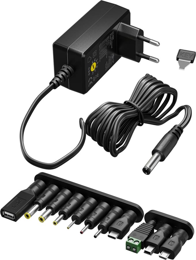 Goobay Universele voeding 3 V - 12 V, max. 27 W, 2,25 A, bruine doos met etiket