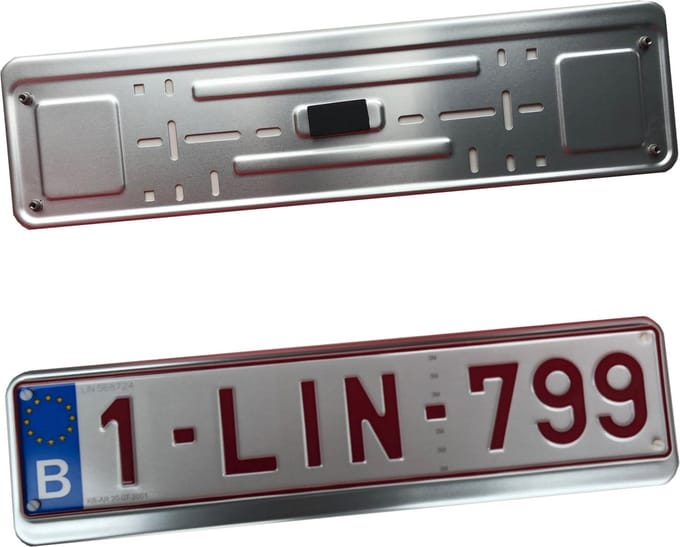 Nummerplaathouder ZILVER ALU voor nummerplaat 520x110mm BELGIË‎‎