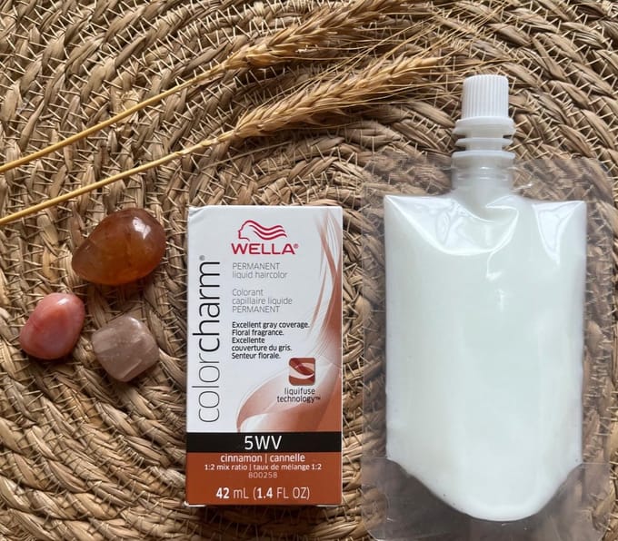 Wella Color Charm Permanent Liquid Haircolour - 5WV + developer - Cinnamon - Haarverf - Haarkleuring - Kaneel - Bruin - Middenbruin
