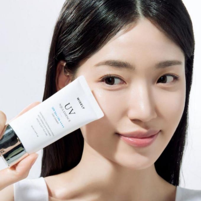 Wisely Crème Solaire Hydratante SPF50+ PA++++ 50ml white