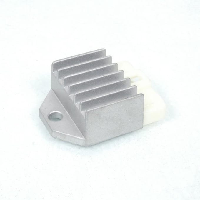 spanningsgelijkrichter p2r voor motor minarelli 50 am6 4vvh196001