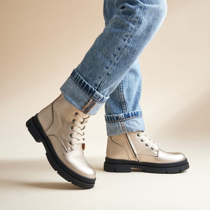 Muyters Veterboots goud Synthetisch - Maat 28 - Kinderschoenen