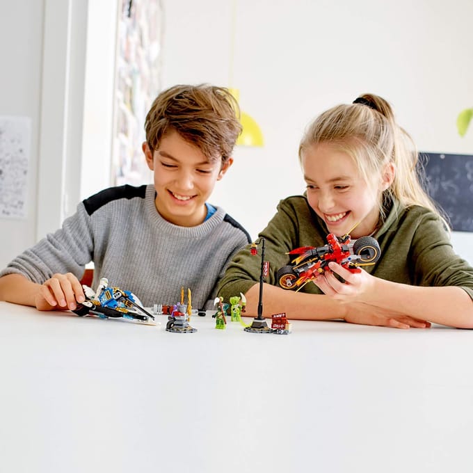 LEGO NINJAGO Zwaardmotor van Kai & Sneeuwscooter van Zane 70667