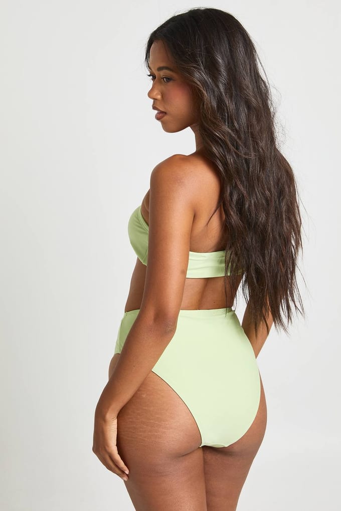 boohoo Dames Essentials Bandeau Bikinitop Met Afneembare Bandjes | Pistache | Maat: 36
