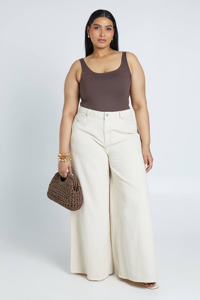 boohoo Dames Plus Tweede Huid Strappy Bodysuit | Chocoladebruin | Maat: 46
