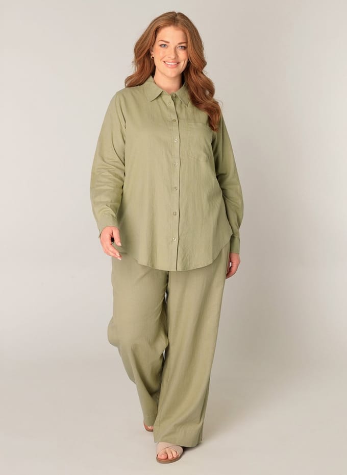 BASE LEVEL CURVY Yaella Shirts - Soft Army - maat 2(50)