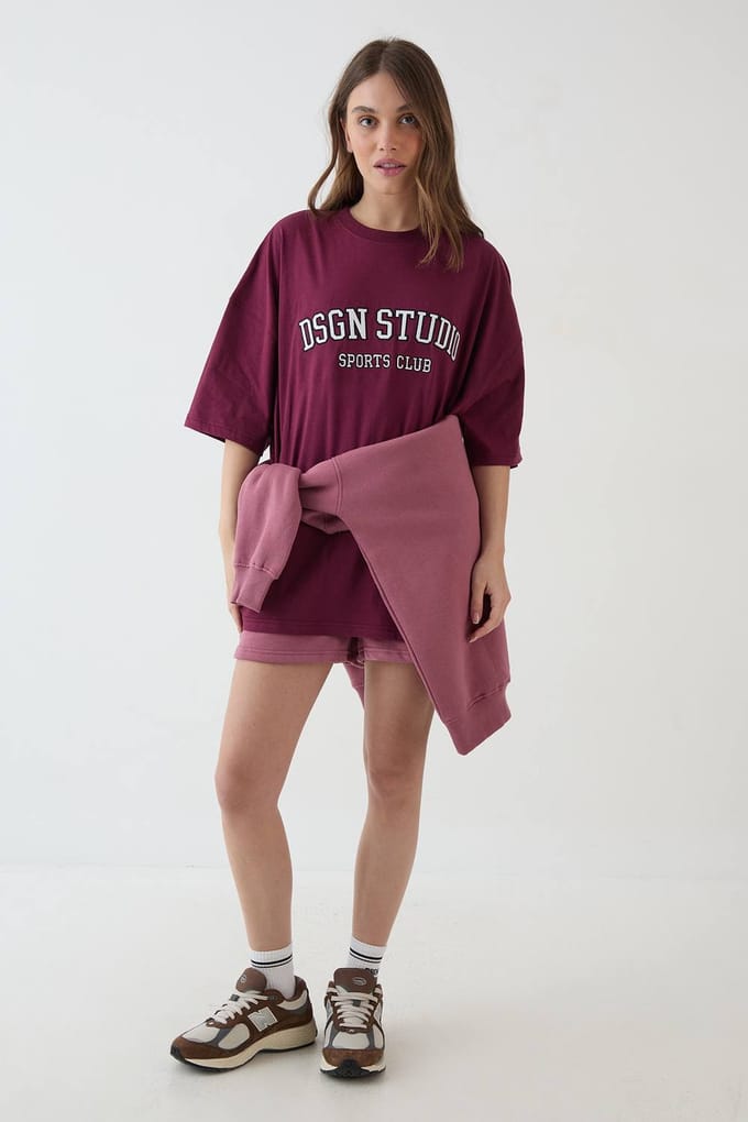 Dames Dsgn Studio Applique Oversized T-shirt | Plum | Maat: XS