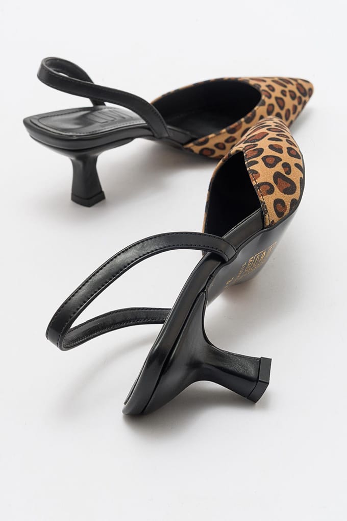 Over Puntneus Pump (Dames)