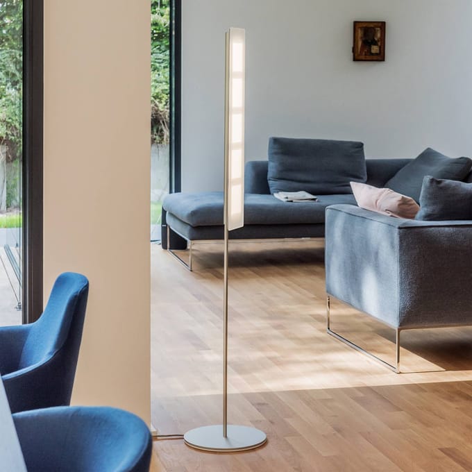 OMLED One F5 vloerlamp zwart