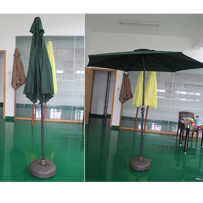 Base de parasol durable et remplissable conçue pour être utilisée avec un support de base de parasol rond pour table de patio gray