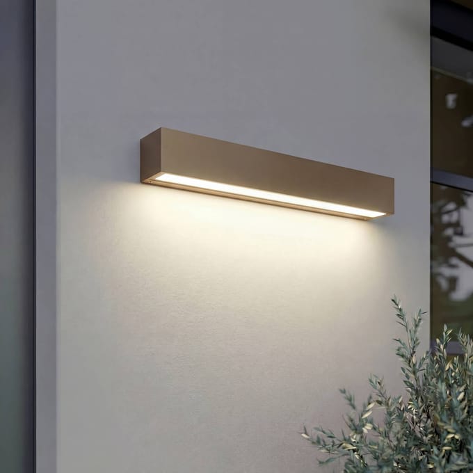 Lucande LED buiten wandlamp Lengo, 50 cm, bruin, naar beneden gericht, 3000 K