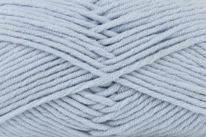 3360-17 King Cotton 10x50 gram lichtblauw