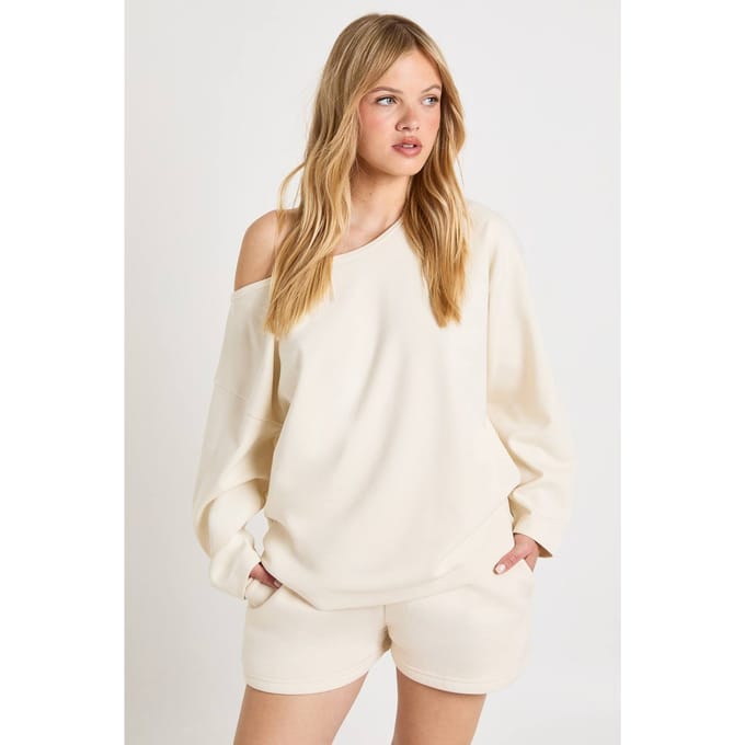 boohoo Dames Petite Interlock Off-shoulder Sweatshirt | Ecru | Maat: Medium