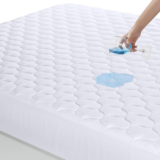 Gewatteerde Waterdichte Matrasbeschermer met Elastische Hoekbanden - 140x200 cm