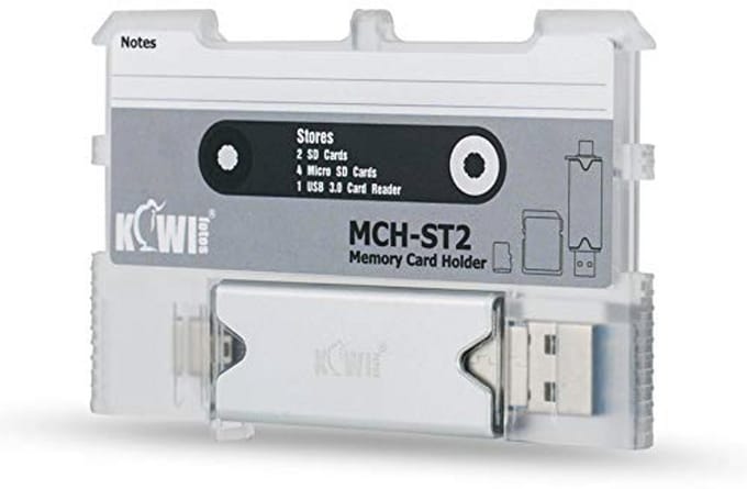 2IN1 USB 3.0 Kaartlezer en Geheugenkaarthouder voor SD en Micro SD - Lichtgewicht en Draagbaar