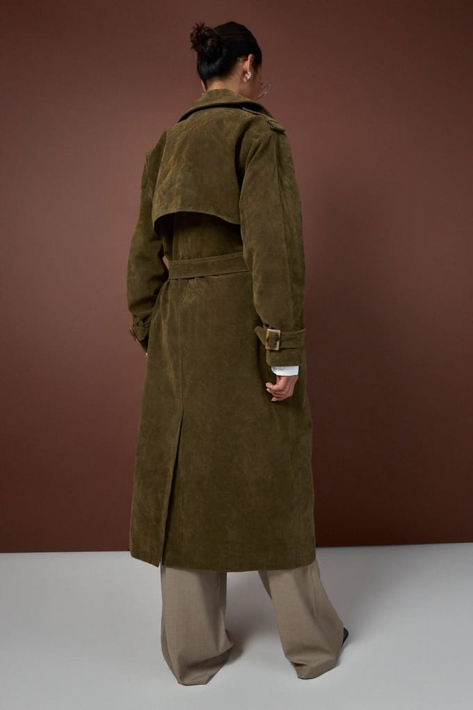 boohoo Dames Faux Suede Trenchcoat | Khaki | Maat: 16