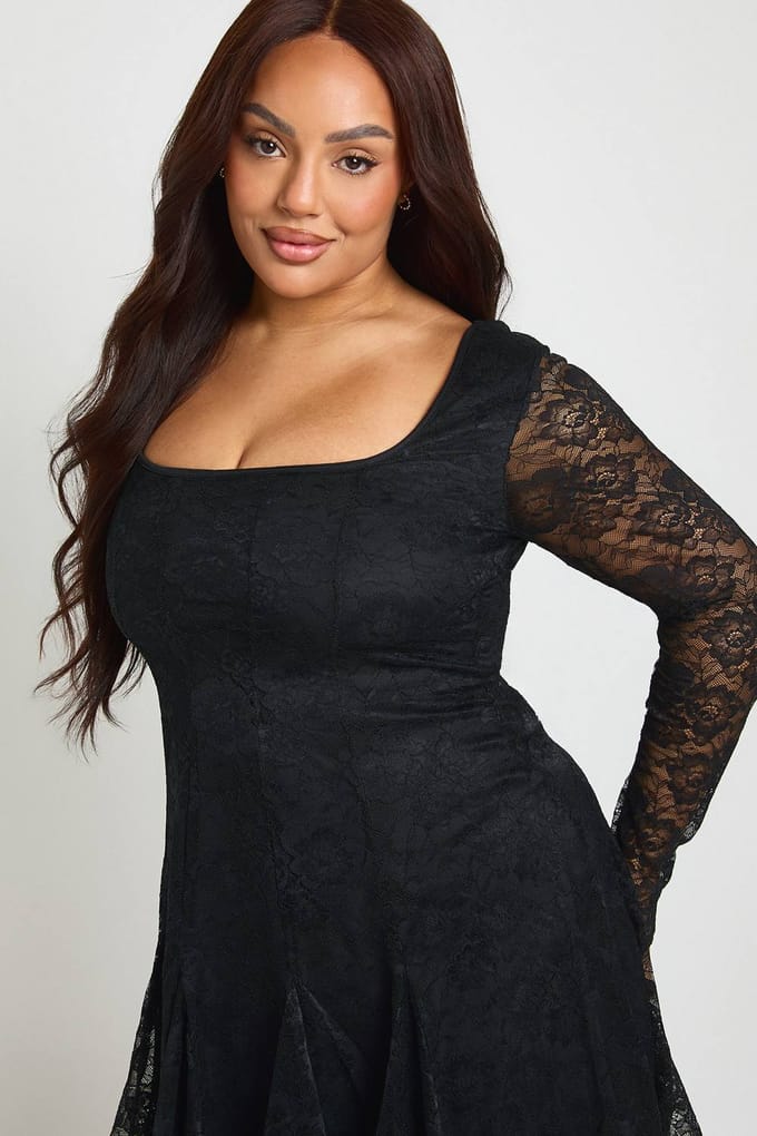 boohoo Dames Plus Kanten Godet Skater Mini Jurk | Black | Maat: 22