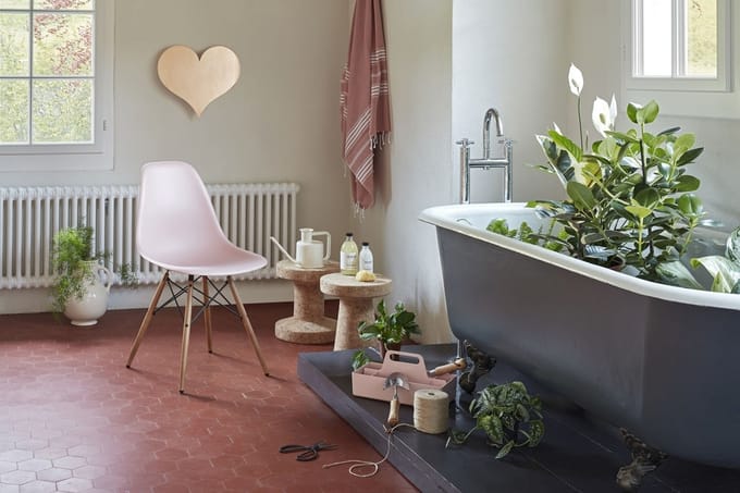 Vitra - DSW Eames Plastic Sidechair - donkere esdoorn - zachtroze RE