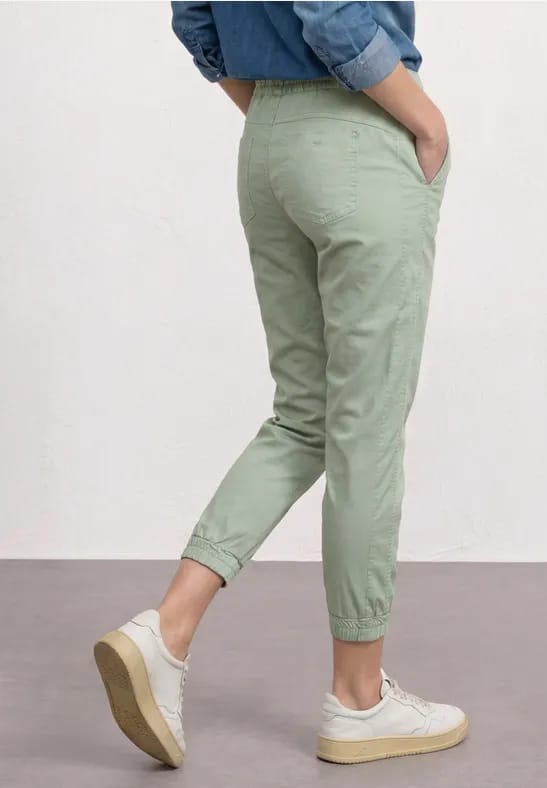 Slim legs broek in lichtgewicht kwaliteit
