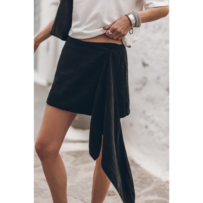 Mikuta The Dark Cascade Skirt Black Größe: M | Miniröcke Outlet | Damen | Schwarz