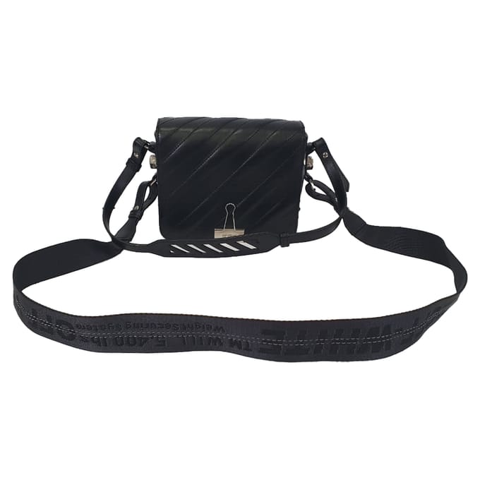Off-White Diagonale Gevoerde Binder Met Flap Schoudertas in Zwart Leer