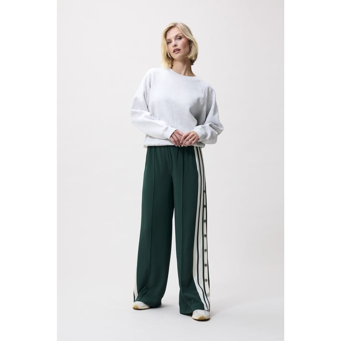 Catwalk Junkie Side Button Tracksuit Trousers Pine Forest Maat: 36 | Joggingbroeken Outlet | Dames | Groen