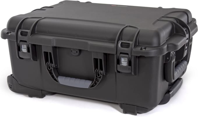 Nanuk 955 Case w/padded divider - Black