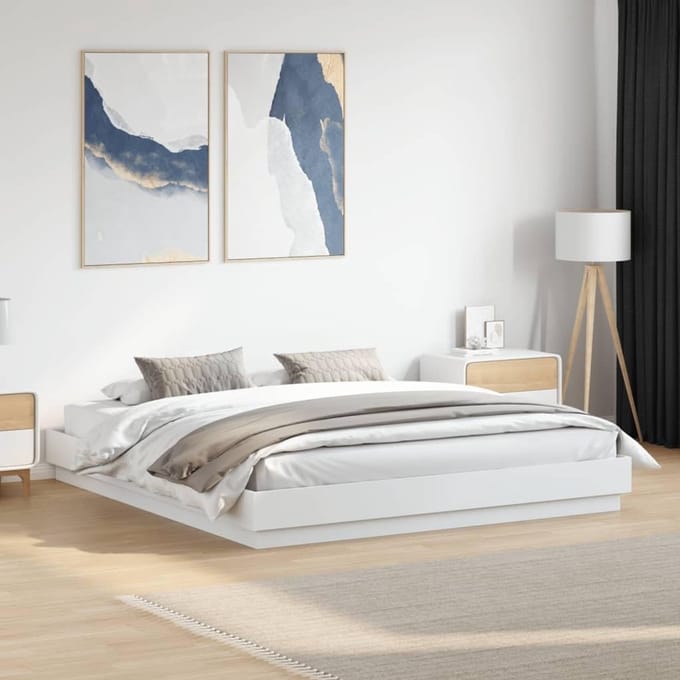 Bedframe met LED - Tweepersoonsbed Frame - Moderne Slaapkamer - RGB Verlichting - 200x200 cm - Wit