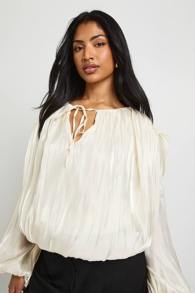 boohoo Dames Plisse blouse met strikhals | Ivory | Maat: 10