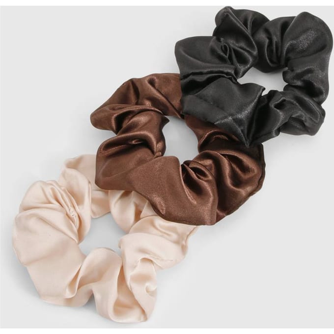 boohoo Dames Satijn Scrunchies 3 Pack | Chocolate