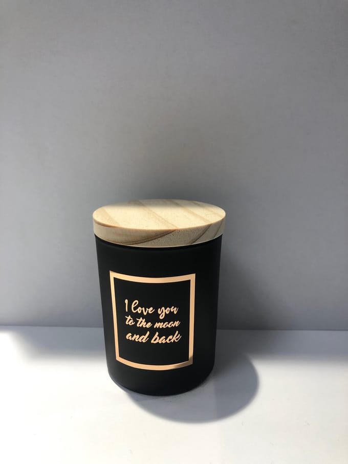 Geurkaars klein roze/zwart - To the moon