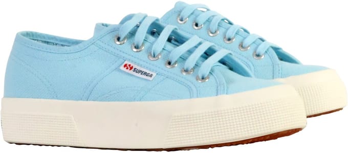 Lage sneakers met veters en plateauzool