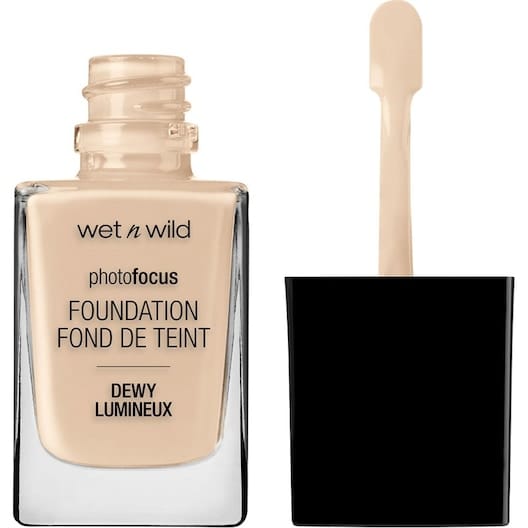 Wet 'n Wild Photo Focus Dewy Foundation Soft Ivory 30 ml