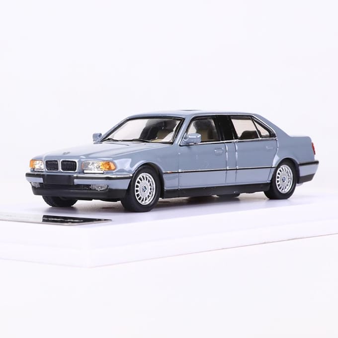 Dcm 1:64 E38 Série 7 (96-98)  (98-01) Voiture Miniature en Alliage Édition Limitée 4500 gray