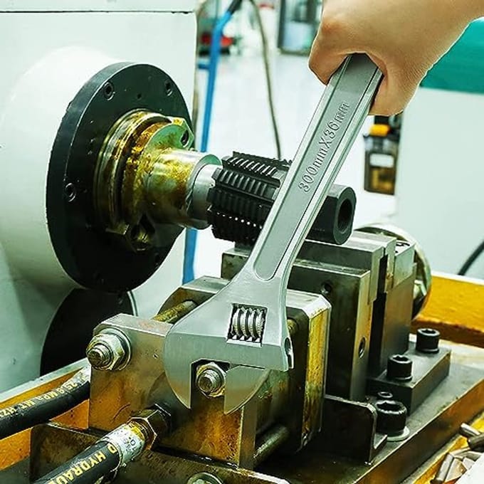 Verstelbare Roestvrijstalen Sleutel met Antislip Ontwerp – Tot 46 mm Opening