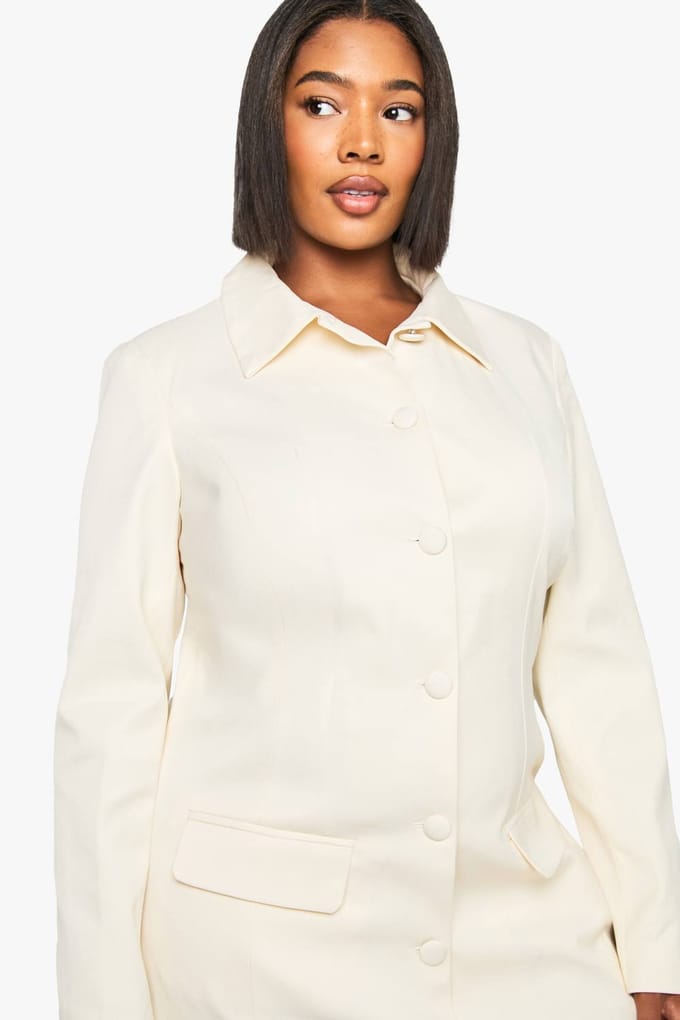 boohoo Dames Plus getailleerde jurk met kraag en knoopsluiting | Ecru | Maat: 22