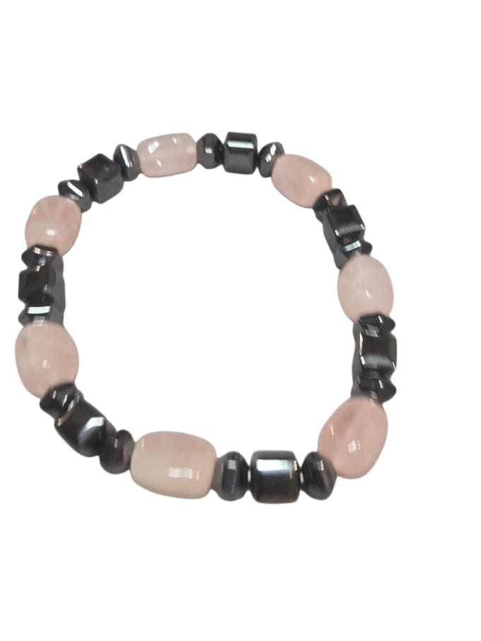 Rozenkwarts met hematiet armband.